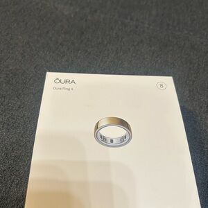 Oura Ring 4 Gold size 8
